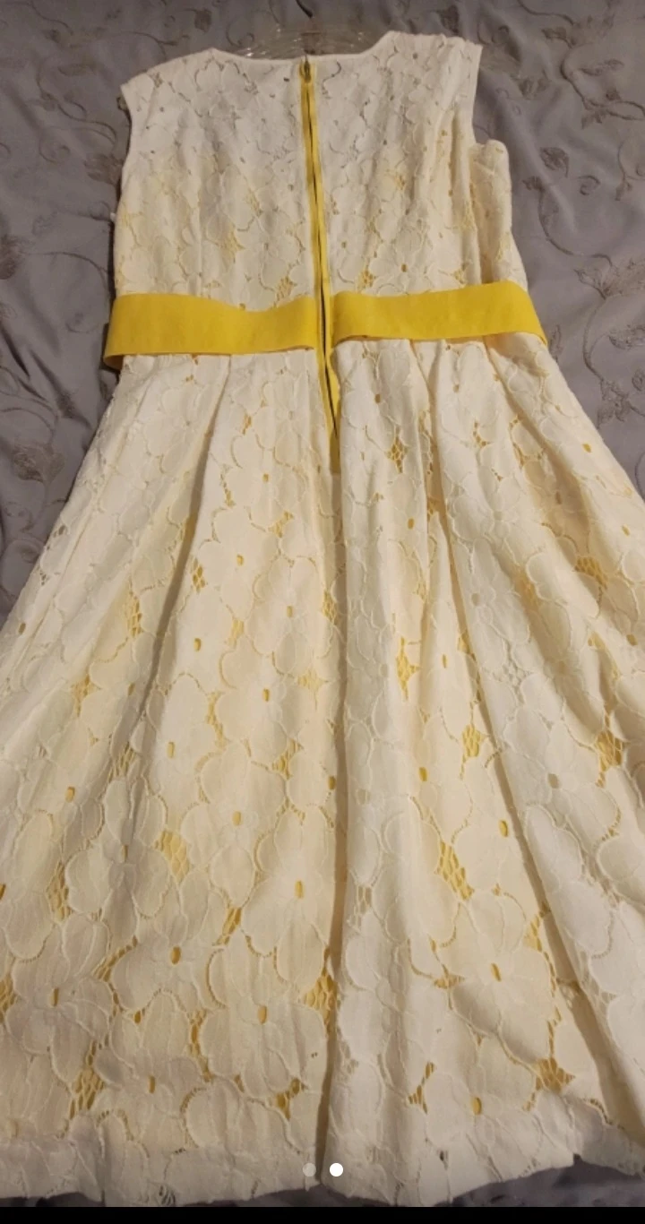 Women's Lace Dress with Yellow Belt - photo 4