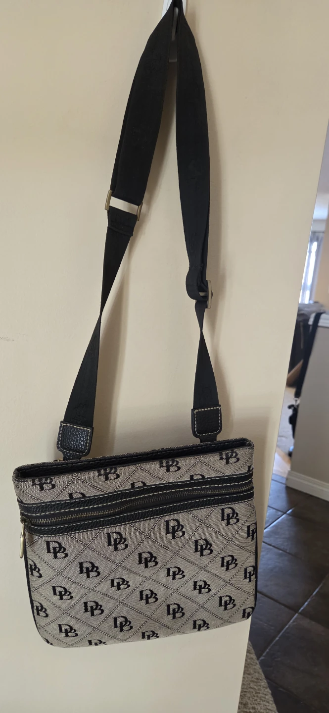 Dooney & Bourke crossbody bag