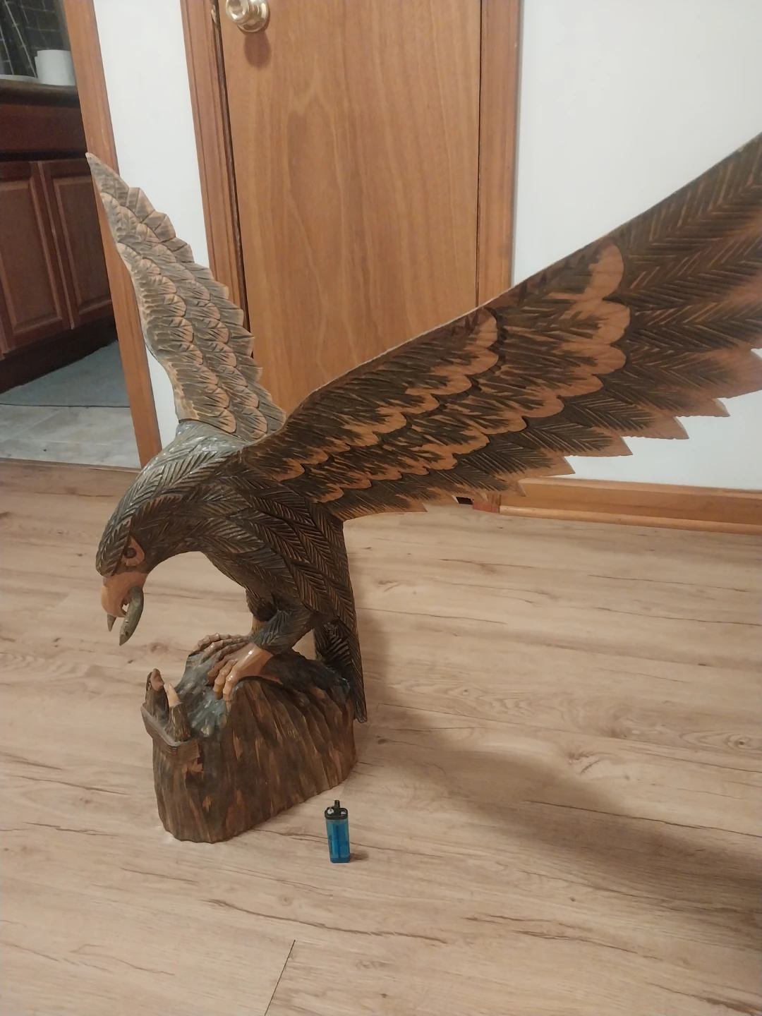 Wooden Eagle Carving Sculpture feeding 2 baby eagles