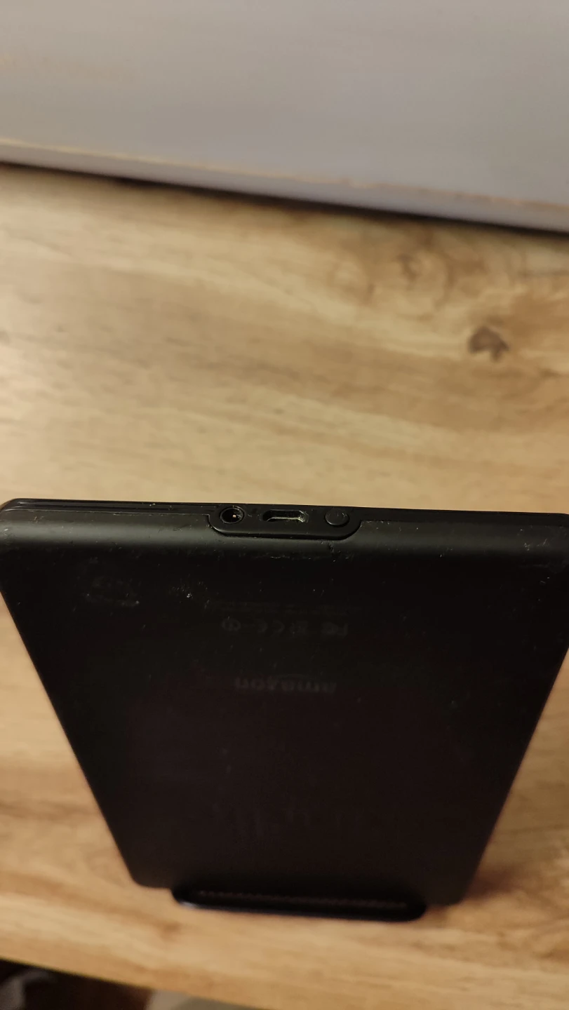 Amazon Kindle E-Reader - photo 3