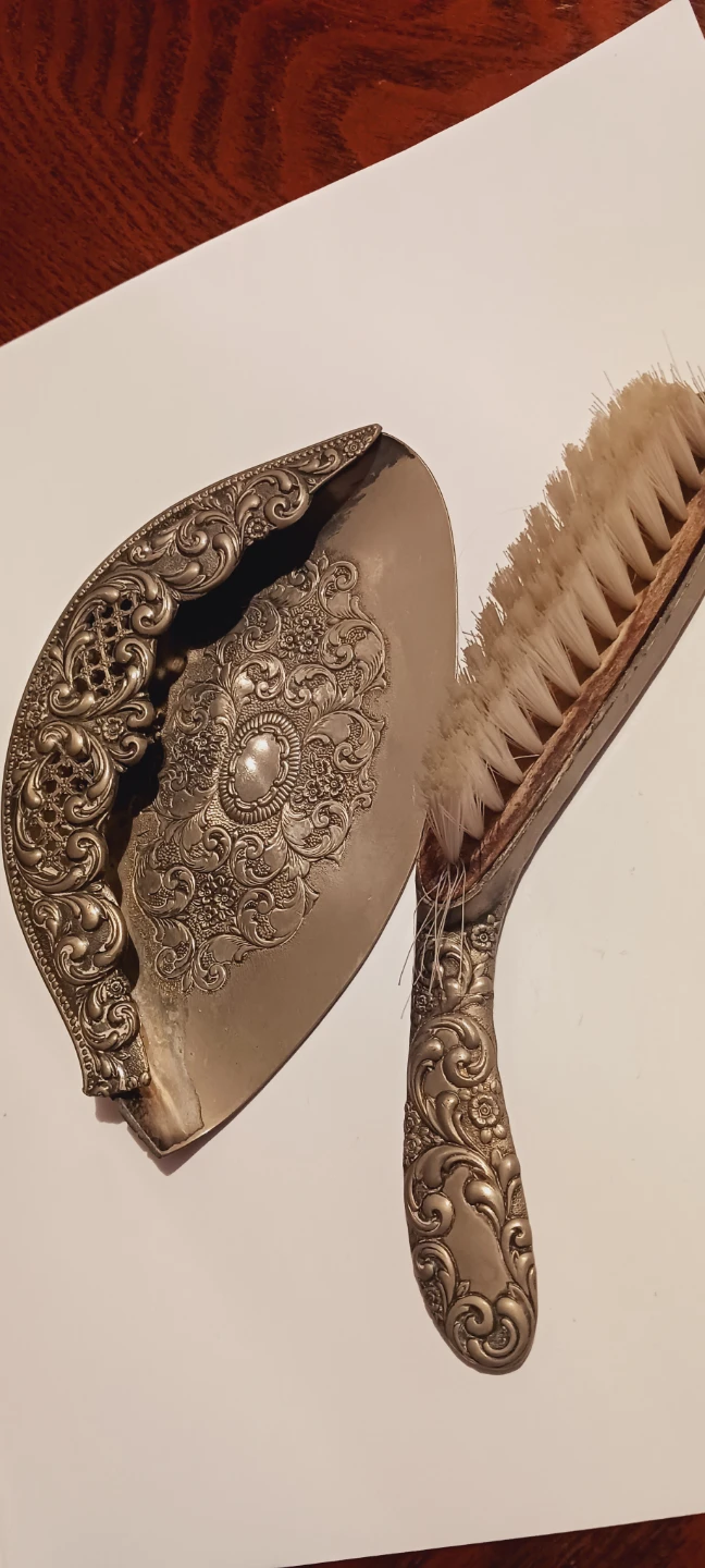 Antique Ornate Victorian Butler's Crumb Catcher & Brush Set - photo 4