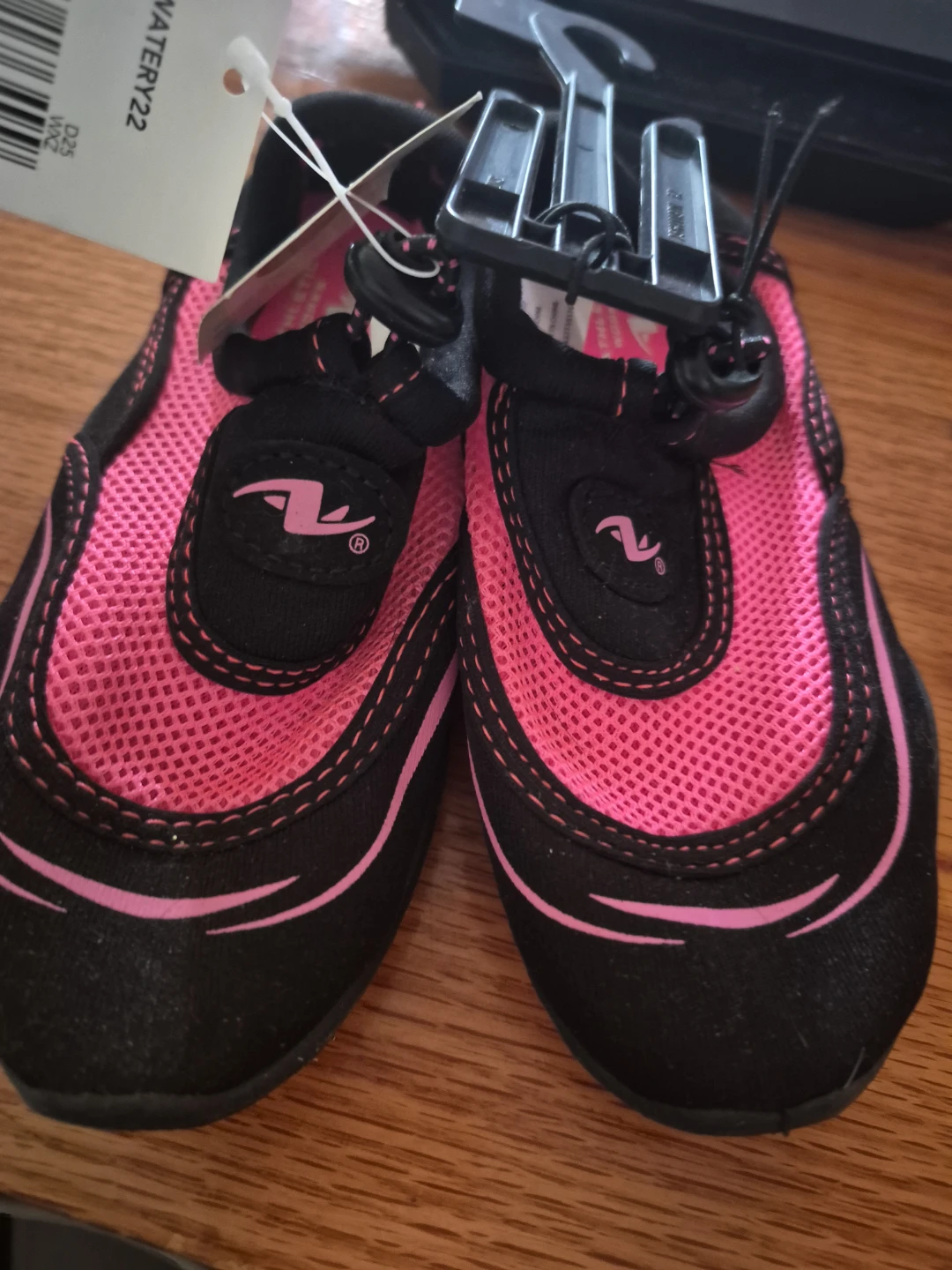 Athletic Works Water Shoes - Size 9/10