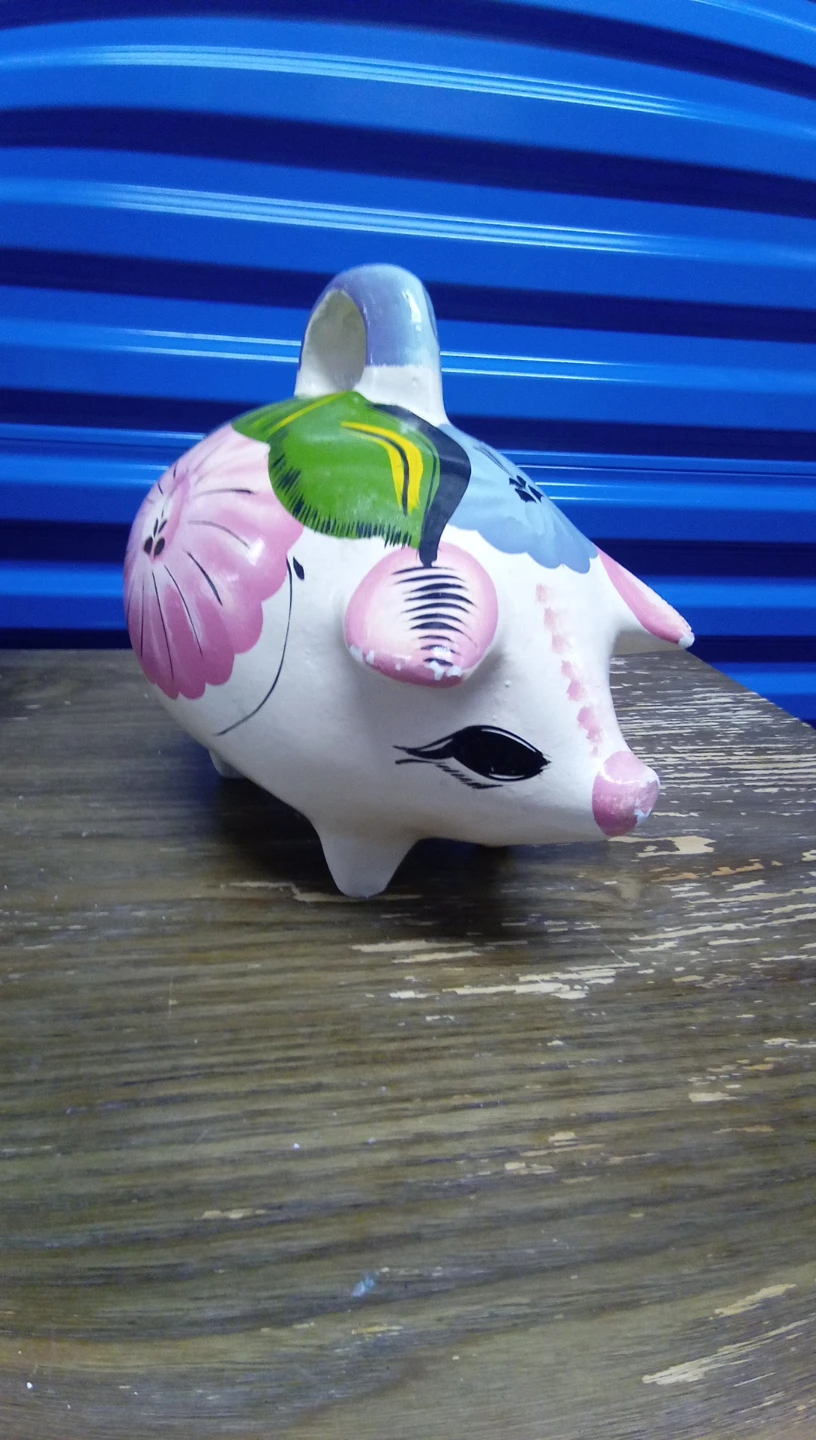 Oriental Hand-Painted Ceramic Piggy Bank 🧡