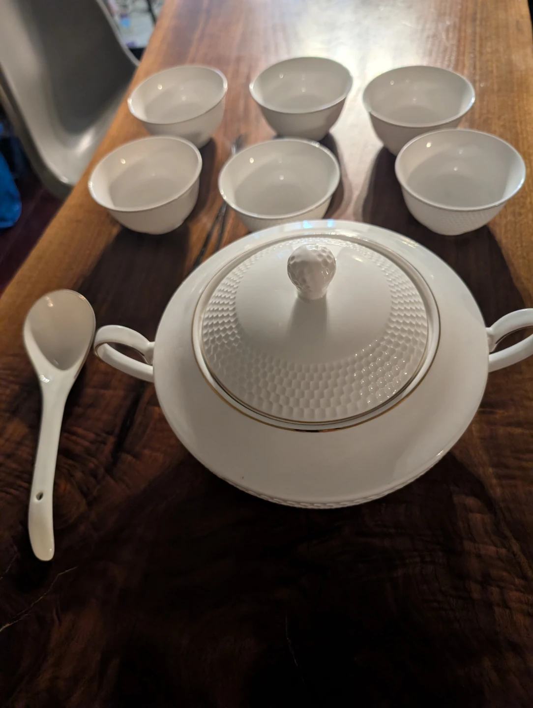 White Soup Tureen Set with 6 Bowls and Ladle - photo 5