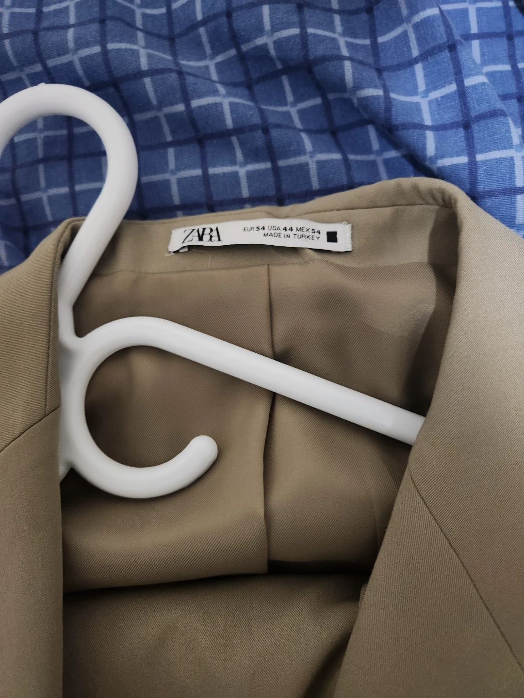 4 quality designer suits for sale - photo 3