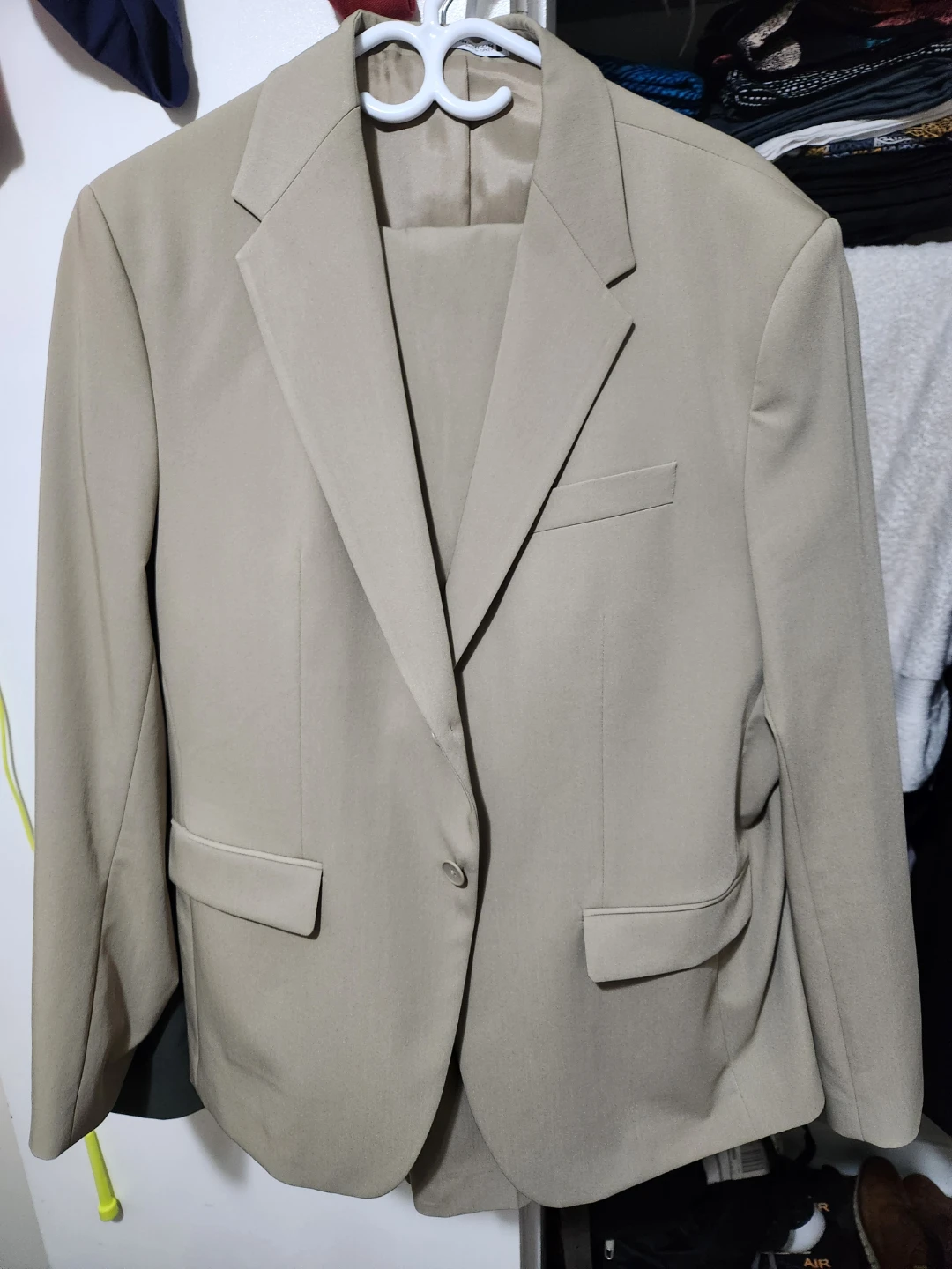 4 quality designer suits for sale - photo 5