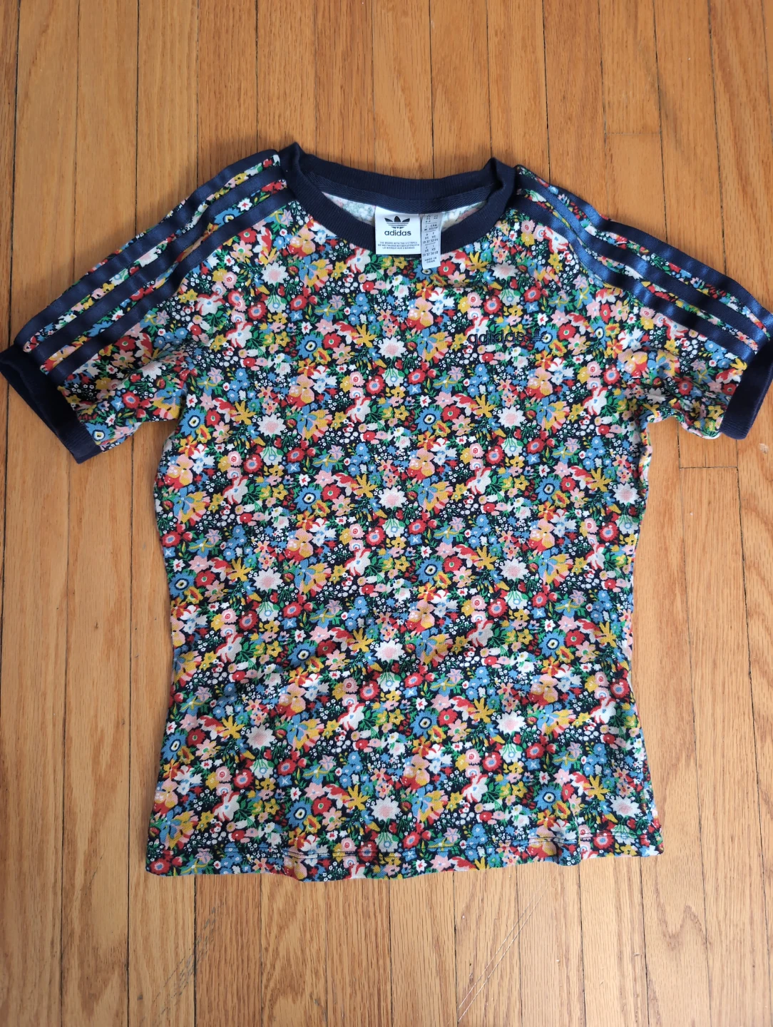 Adidas Lady Liberty Floral T-Shirt XS
