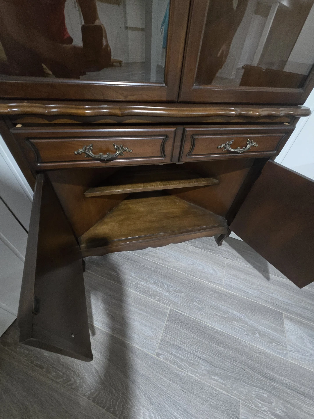 Vintage Wood China Cabinet and Side Table Set. Malcolm Furniture - photo 4