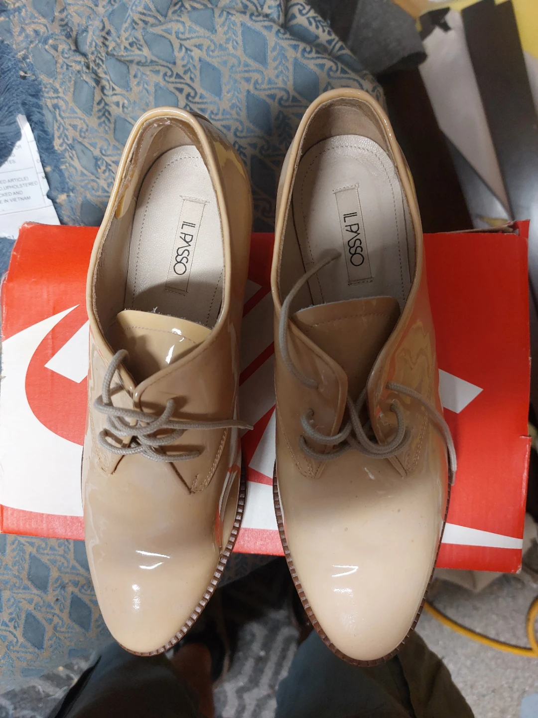 Woman  👠 - photo 2