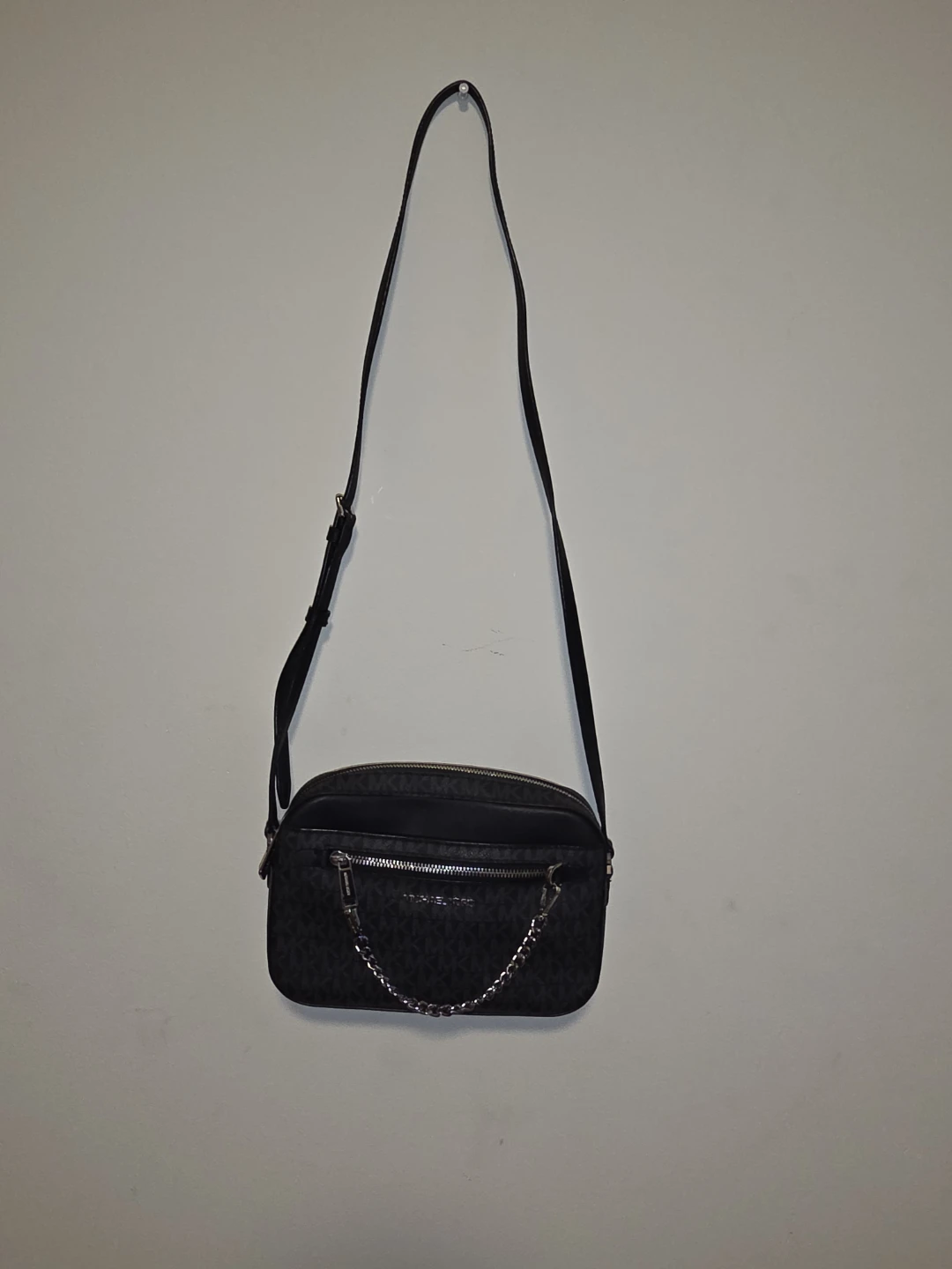 Michael Kors Jet Set Charm  Bag