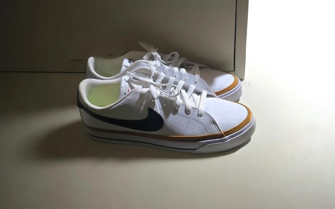 Nike White & Black Low Top Sneakers - photo 3