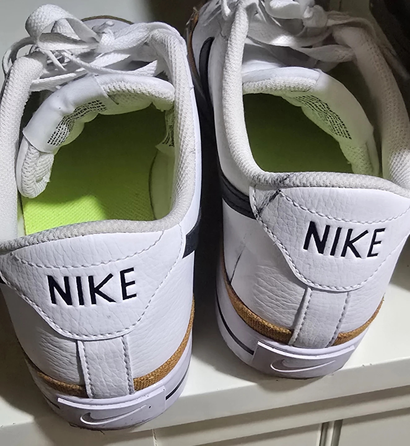 Nike White & Black Low Top Sneakers - photo 4