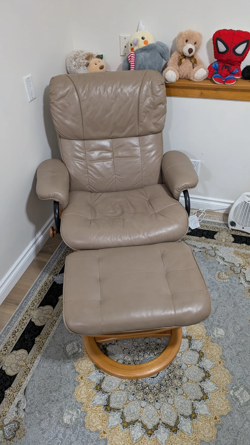 Tan Leather Recliner Chair with Ottoman