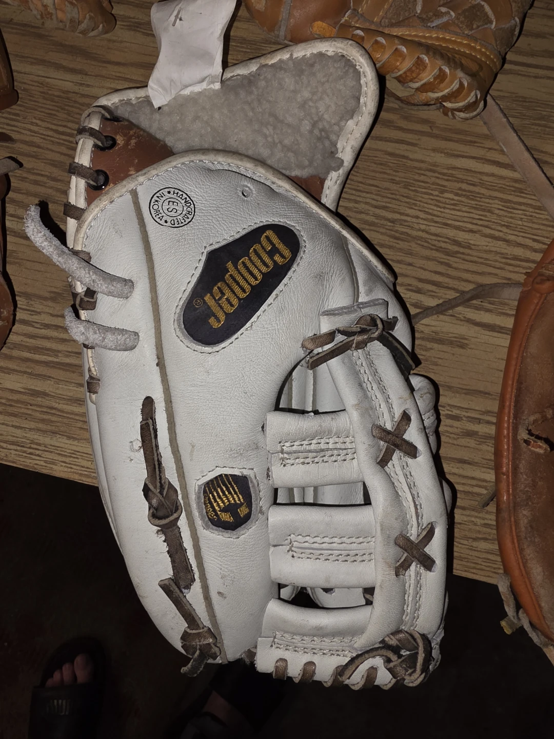 Baseball Gloves - photo 5