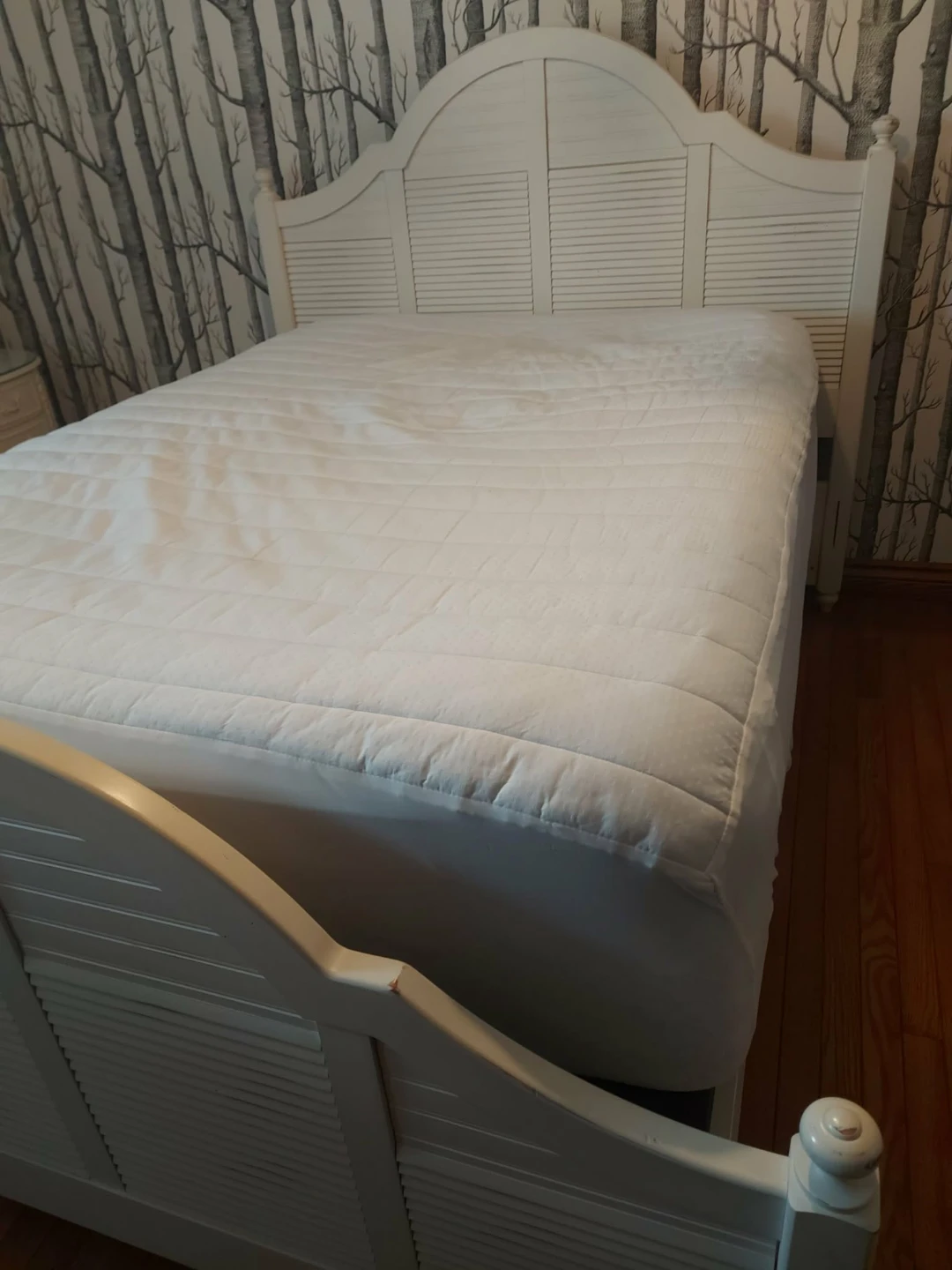 White Bed Frame with Headboard - photo 2