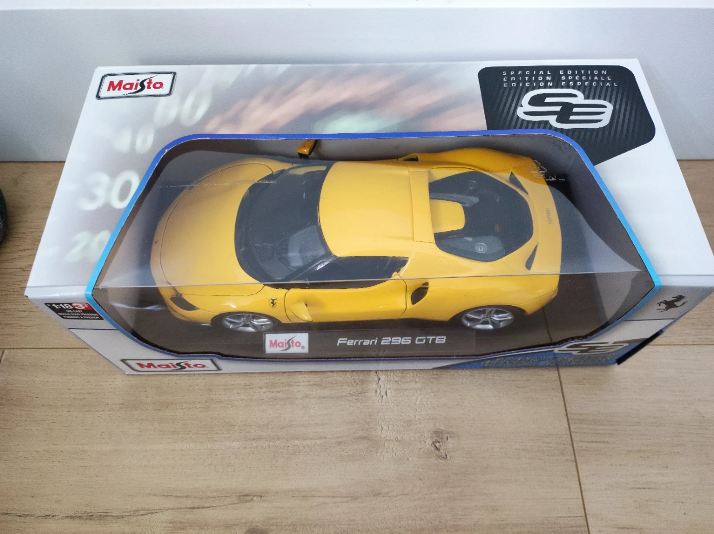Maisto Ferrari 296 GTB 1:18 Die-Cast Special Edition