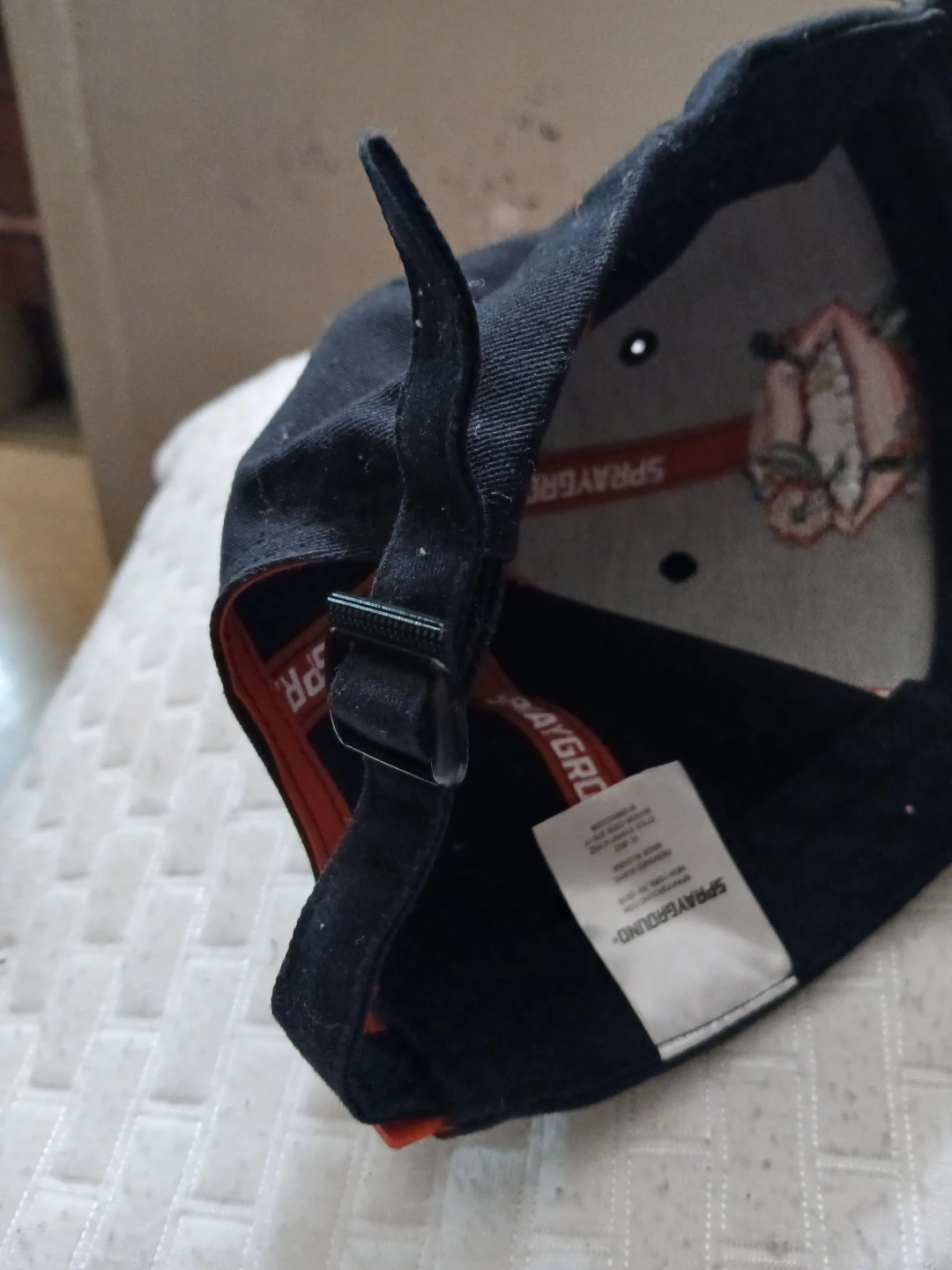 Sprayground black cap with with a embroidered l - photo 3