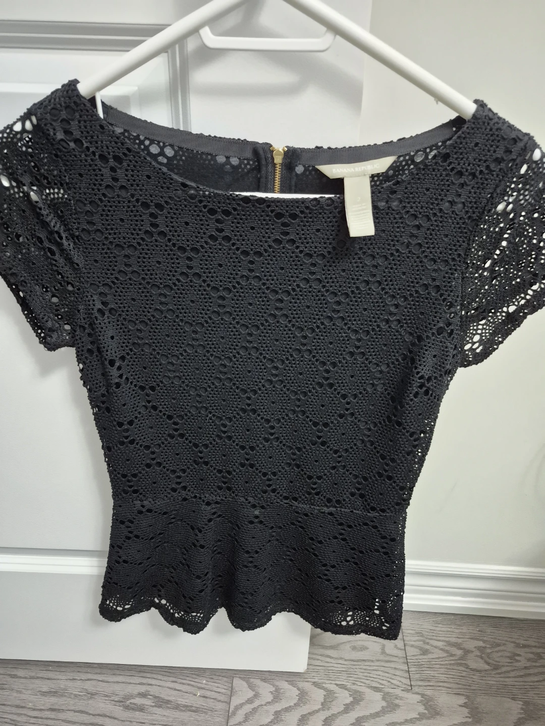 Banana Republic Black Lace Top Size 2