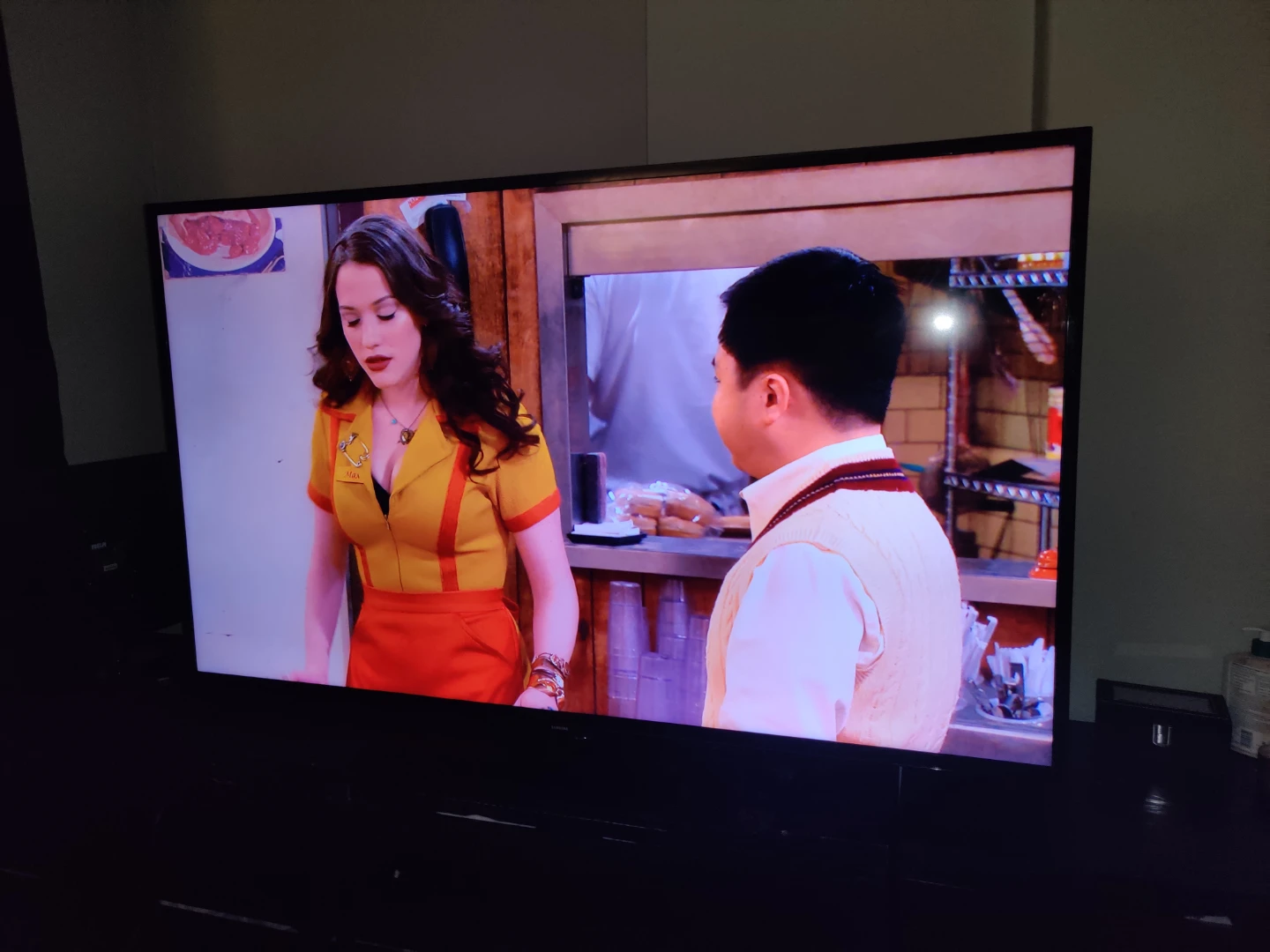Samsung 60" Smart TV