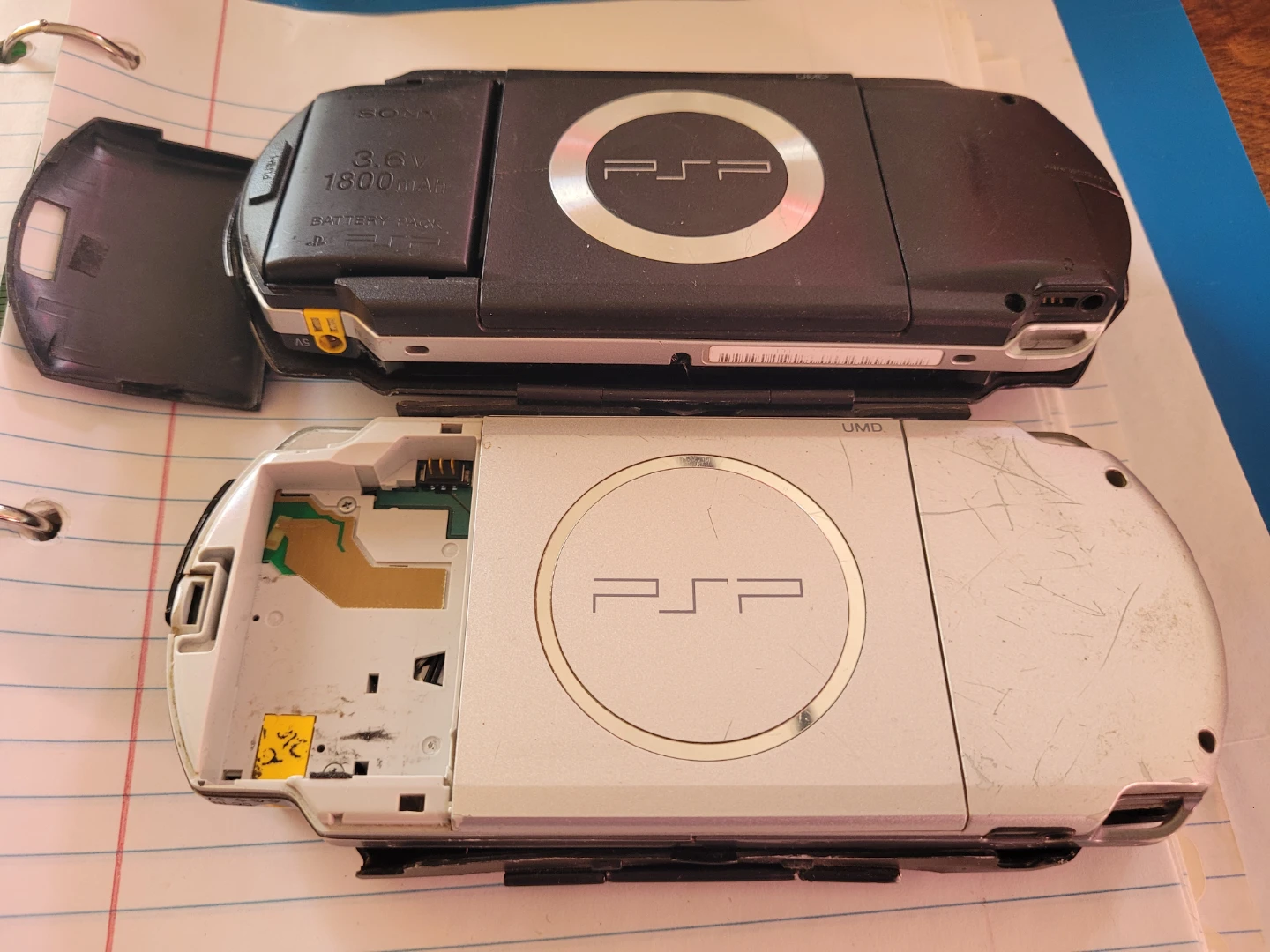 (FOR PARTS)Sony PSP 3000 Handheld Game Consoles (Silver & Black) - photo 2