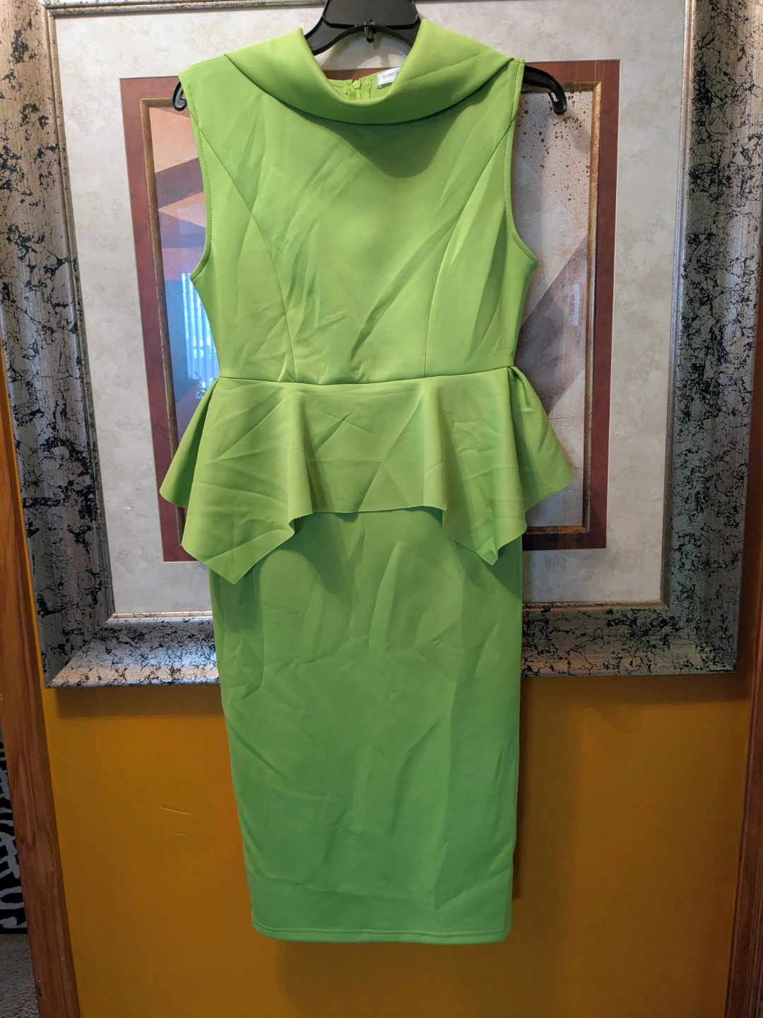 QIANZHI Lime Green Structured Peplum Midi Dress