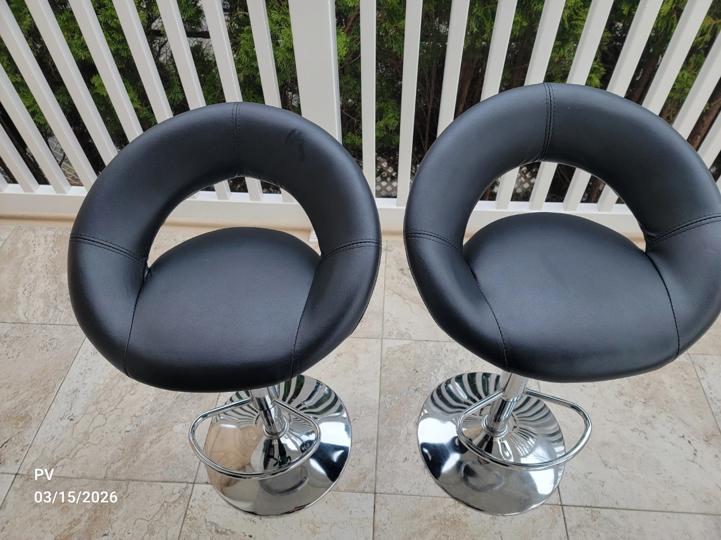 Moving  Sale  Modern  Black Bar Stools Set . - photo 2