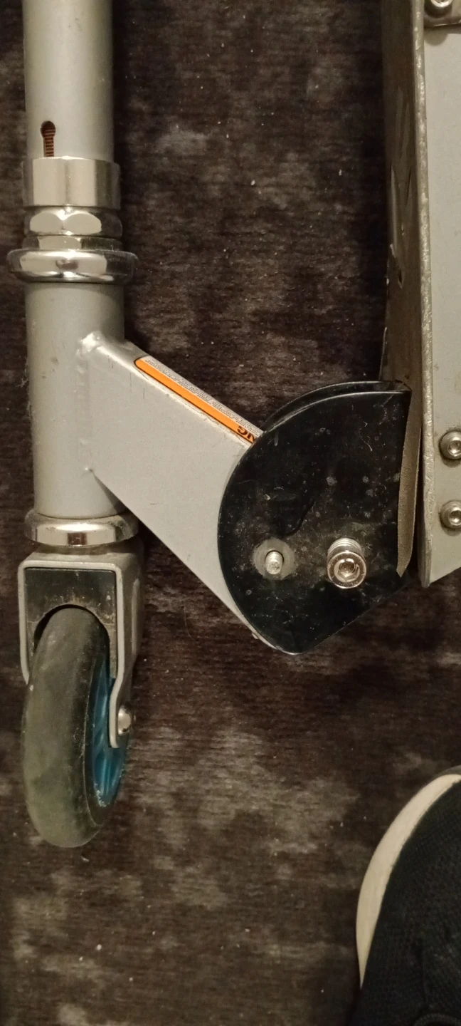 Mongoose Scooter - photo 2