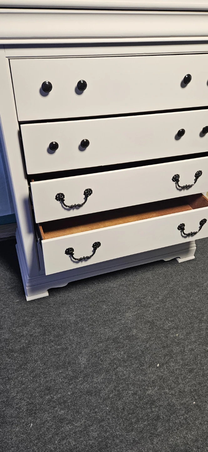 Grey 5-Drawer Dresser with Black Hardware - photo 4
