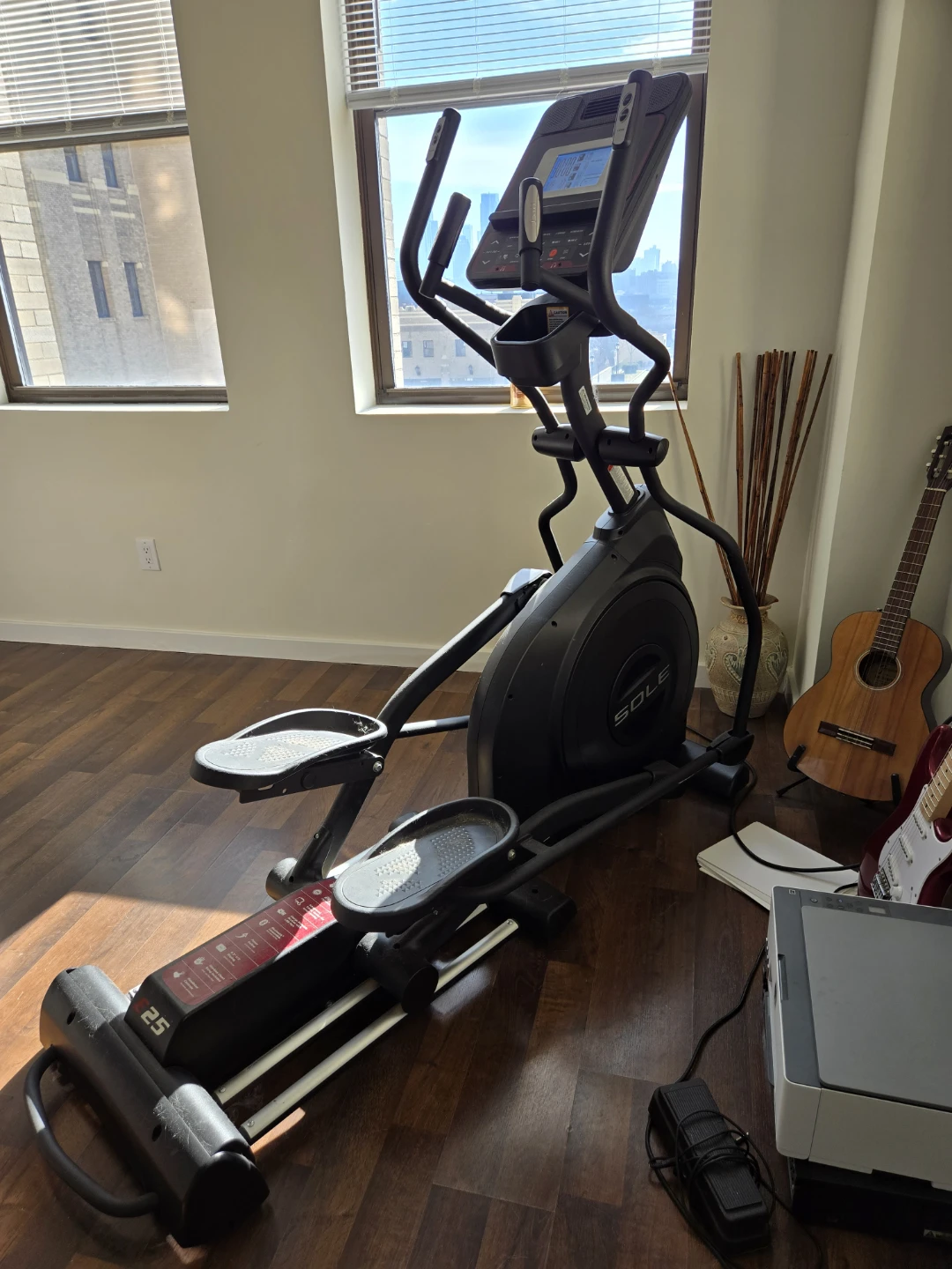 Sole Fitness E25 Elliptical Trainer
