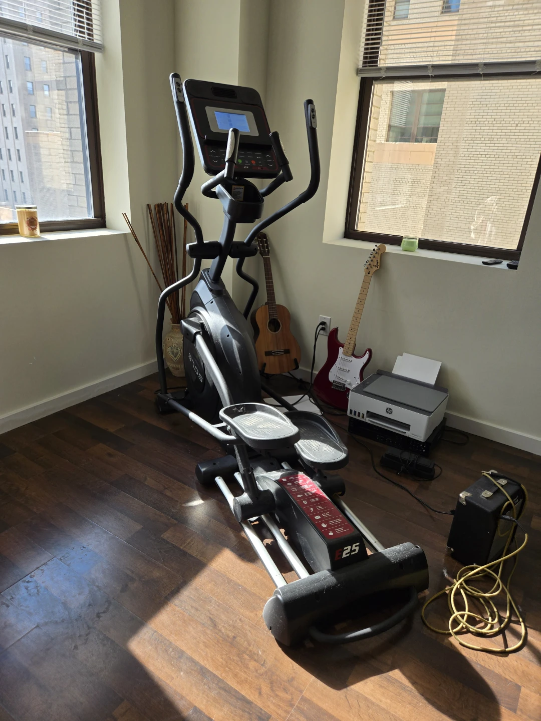 Sole Fitness E25 Elliptical Trainer - photo 3