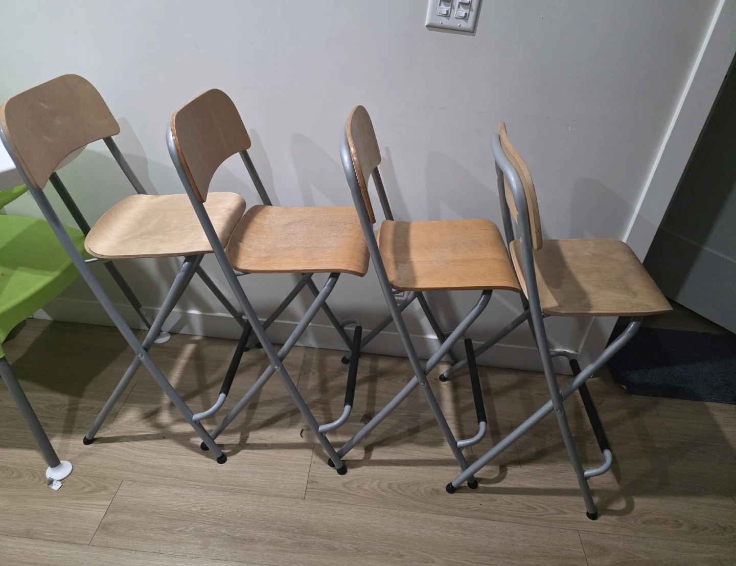 Set of 4 Folding Chairs