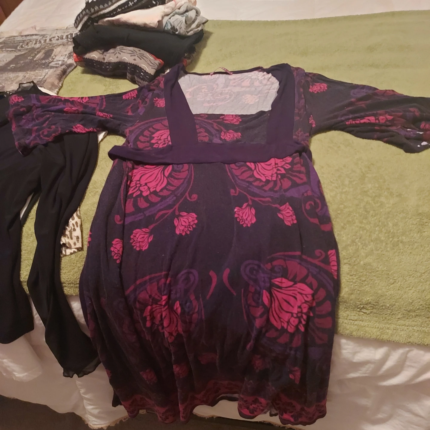 Bundle of Women's Clothing - photo 3