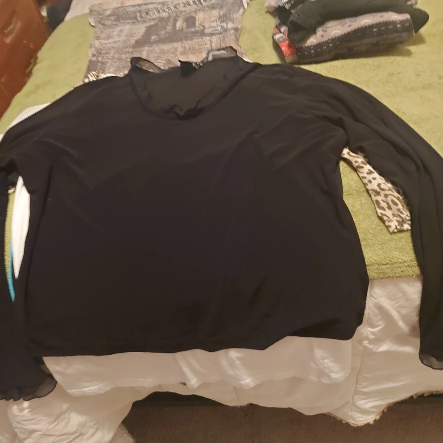 Bundle of Women's Clothing - photo 4