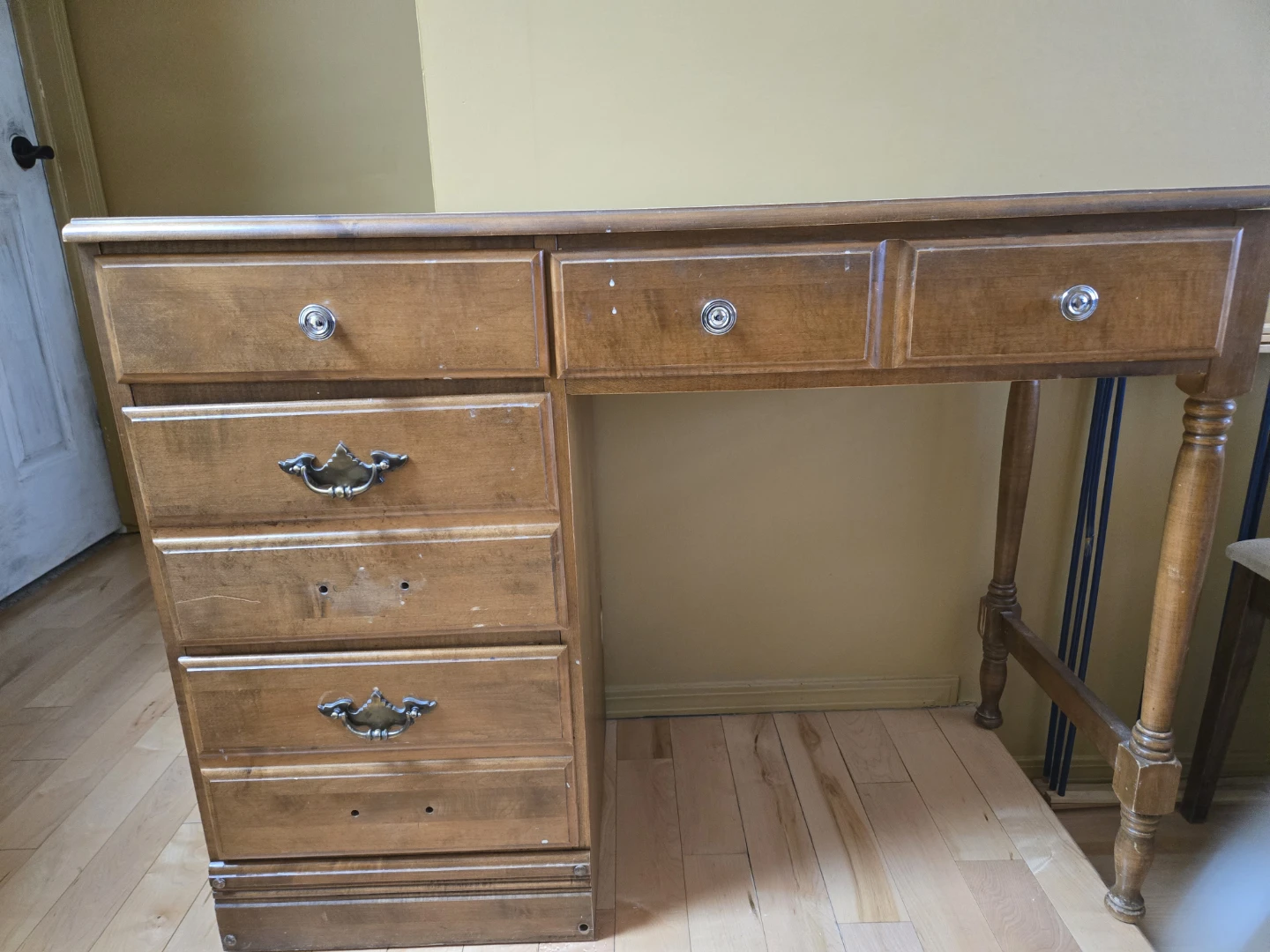 Wooden Desk with 4 Drawers