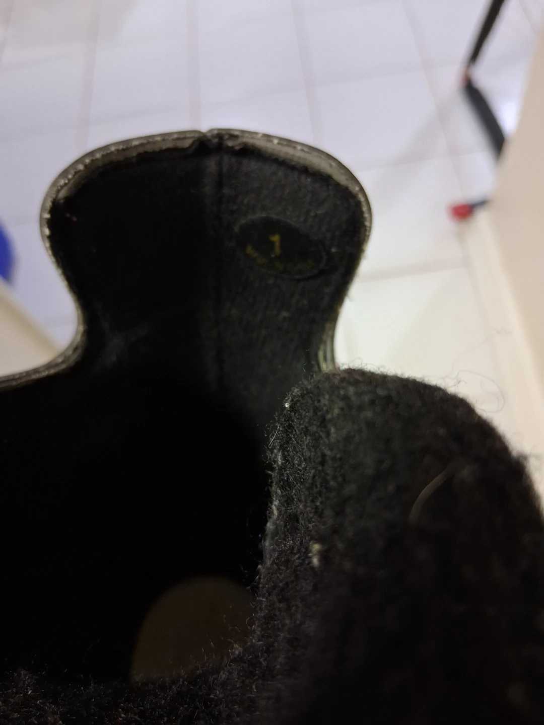 CCM Hockey Skates -  Size 1 - photo 2