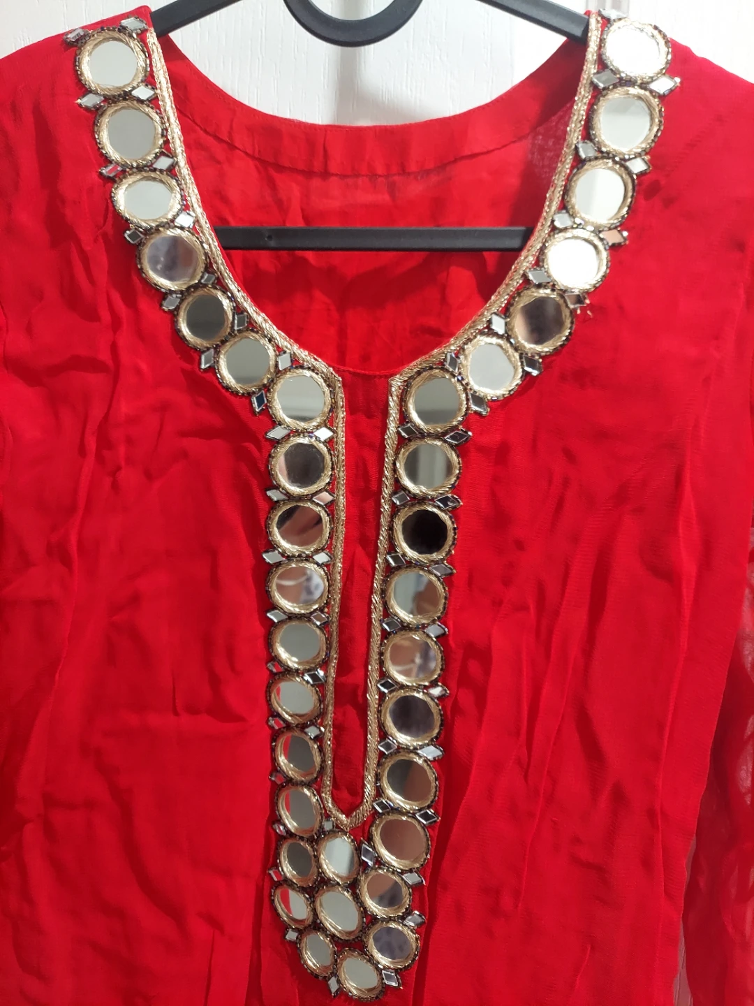 Red Embellished Kurti - photo 2
