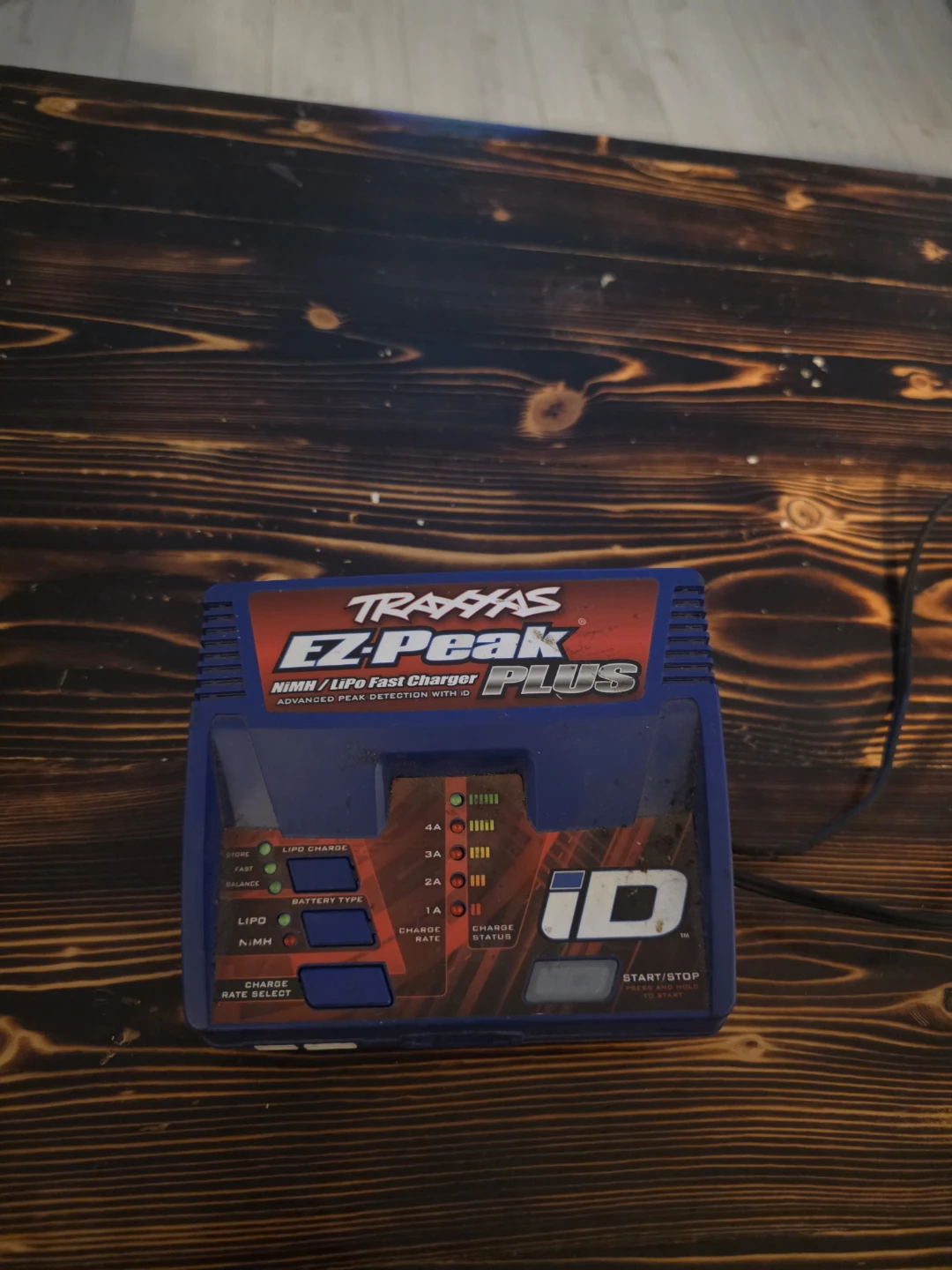 Traxxas EZ-Peak Plus NiMH/LiPo Fast Charger with iD