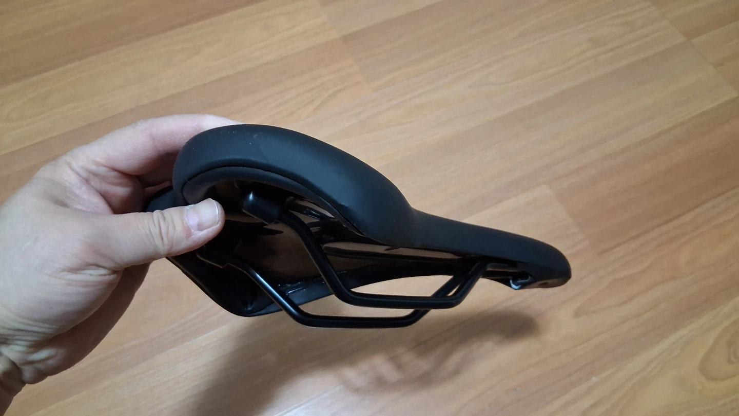 Superlight Shallow Slim and superflow Saddle - photo 4