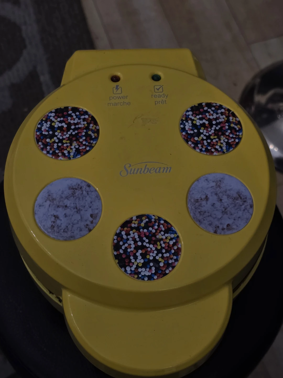 Sunbeam Donut Hole maker
