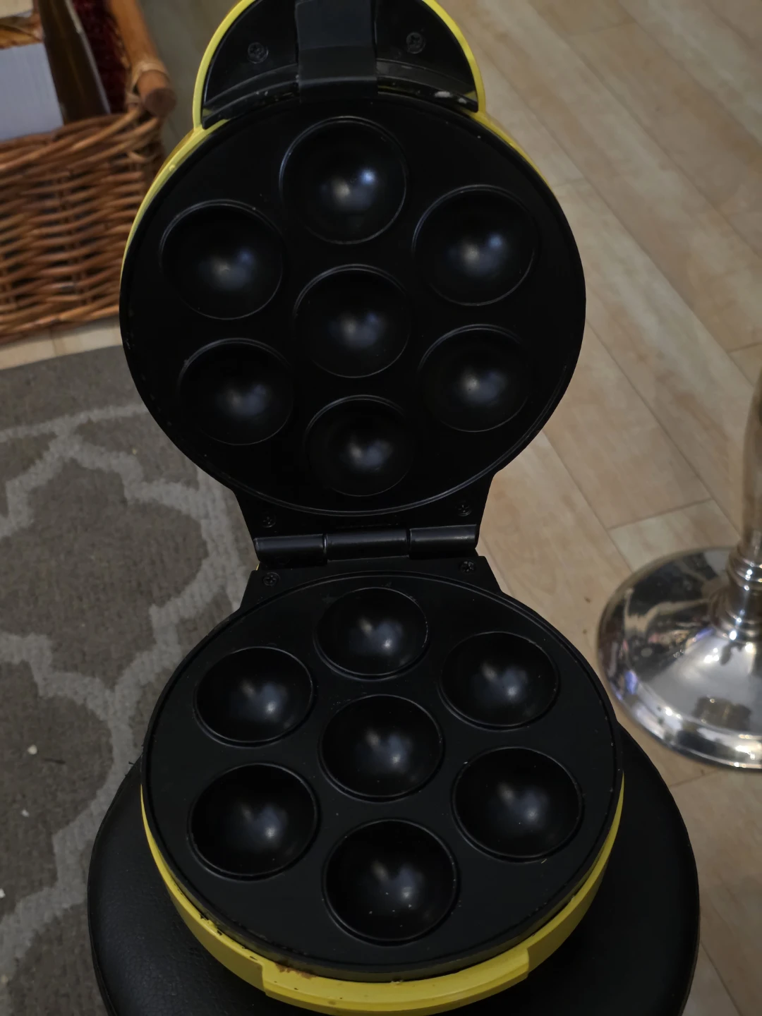 Sunbeam Donut Hole maker - photo 2