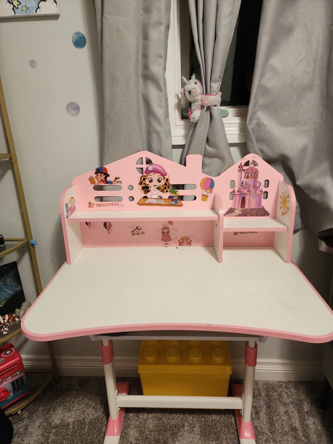 Pink Kids Desk and Chair Set