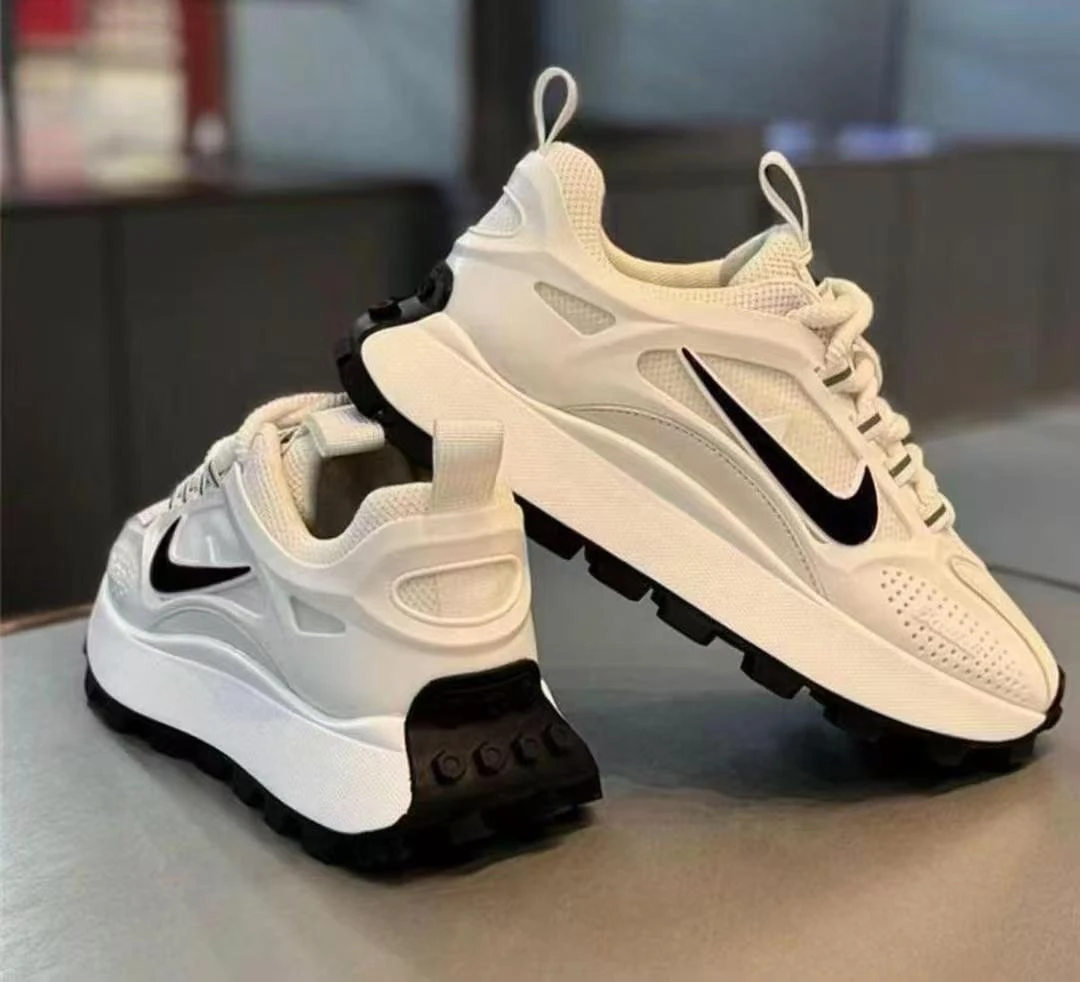 Nike White and Black Chunky Sneakers