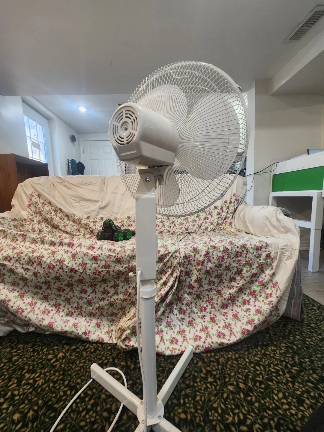 White 16" Pedestal Fan