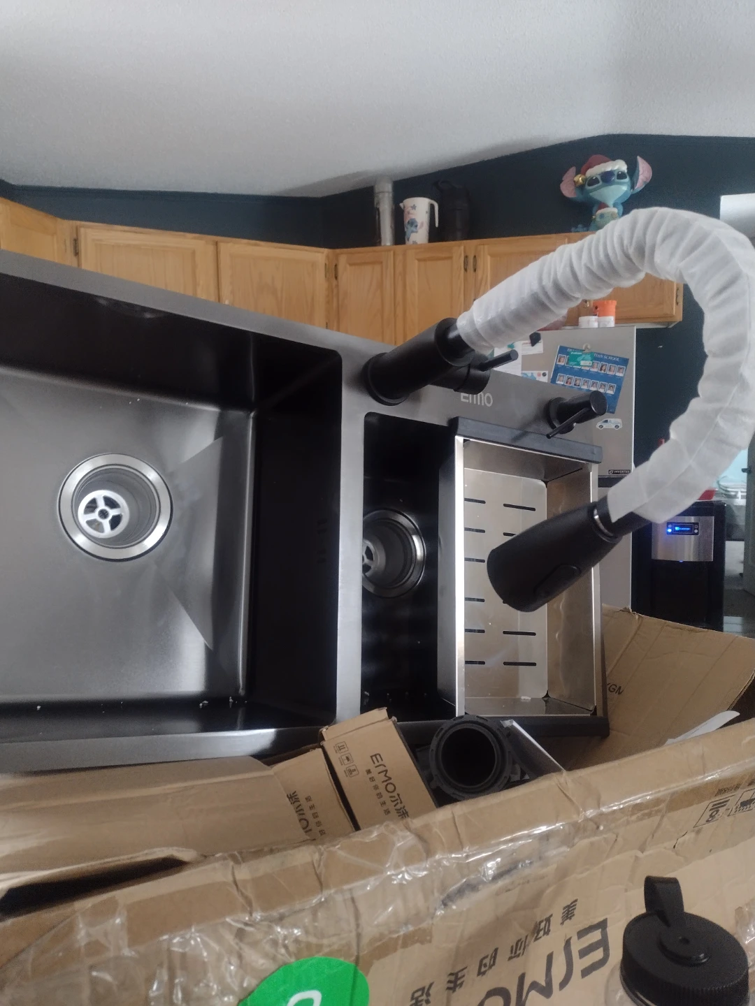 Brand new black kitchen sink . Never installed - photo 4