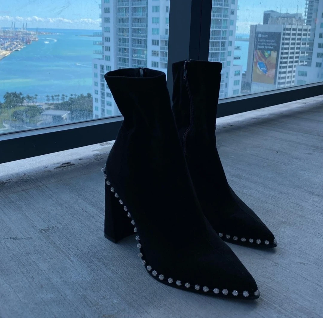 Steve Madden Black "Edita" Studded Ankle Boots - Size 9 - photo 5