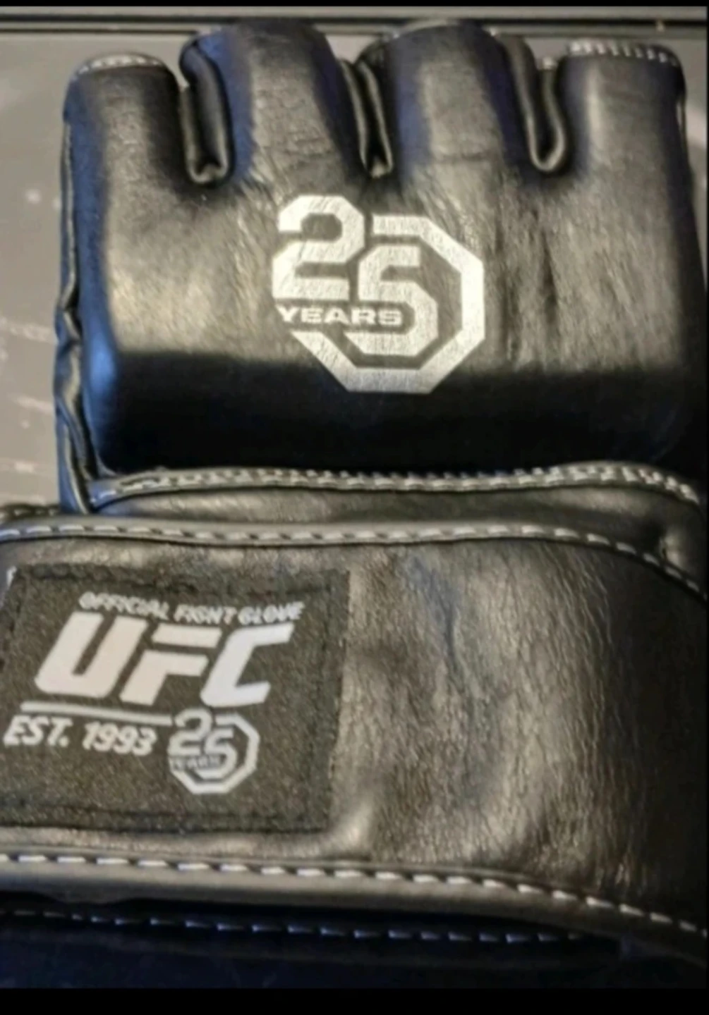 RARE UFC 25 YEAR SILVER ANNIVERSARY PROMO PACKAGE ! NEW - photo 2