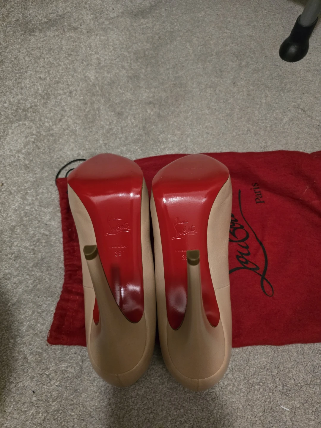 Christian Louboutin Nude Leather Heels - photo 3