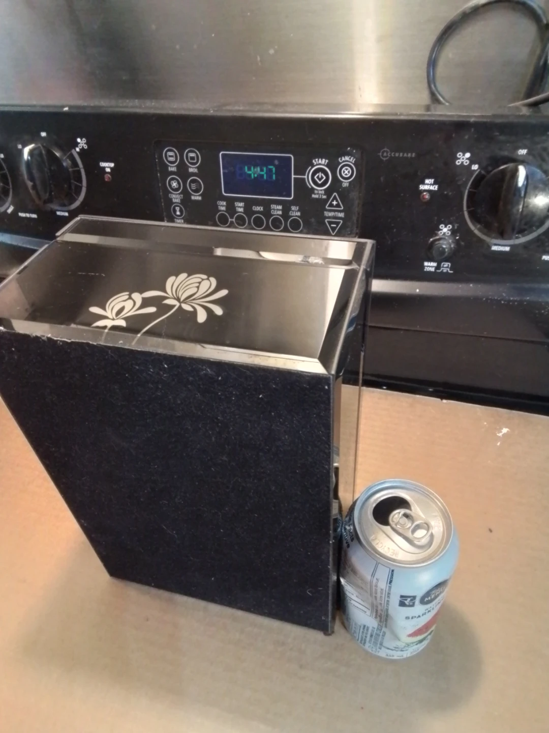 Decorative Black Lacquer Jewellery Box with Floral Design - photo 5