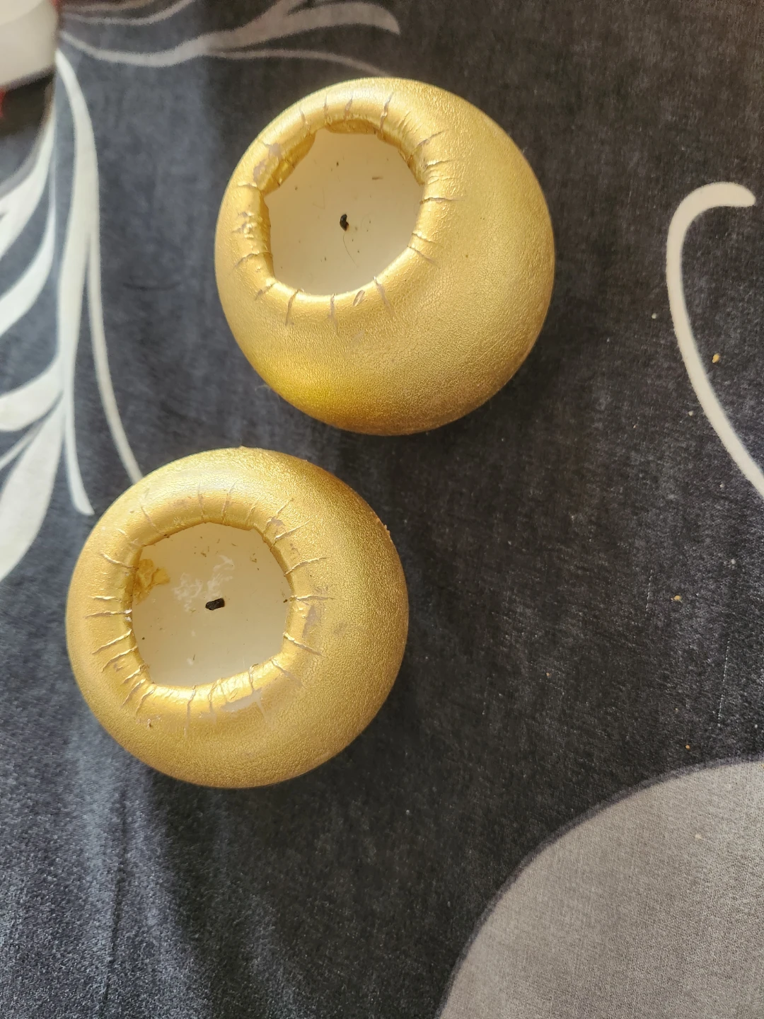 Set of 2 Gold Round Candles 🥕