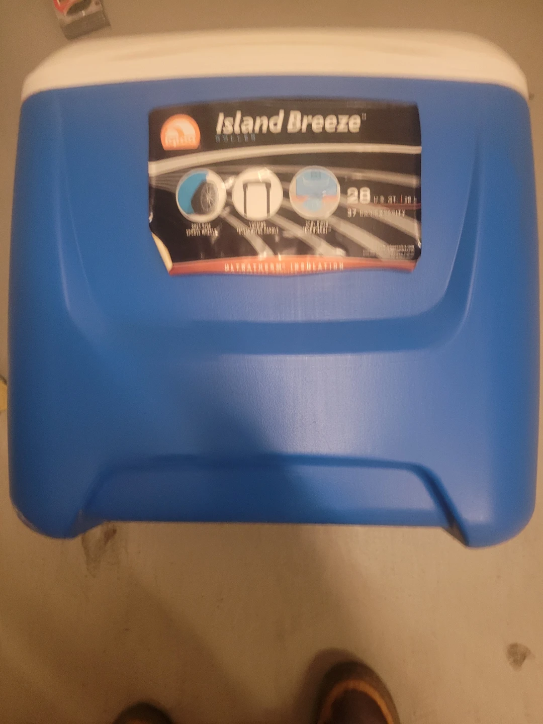 Igloo Island Breeze Roller Cooler 28 Qt